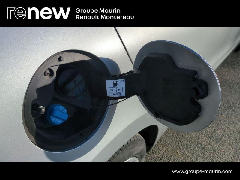 Photo 20 de l’annonce de RENAULT Clio d’occasion à vendre à VARENNES SUR SEINE