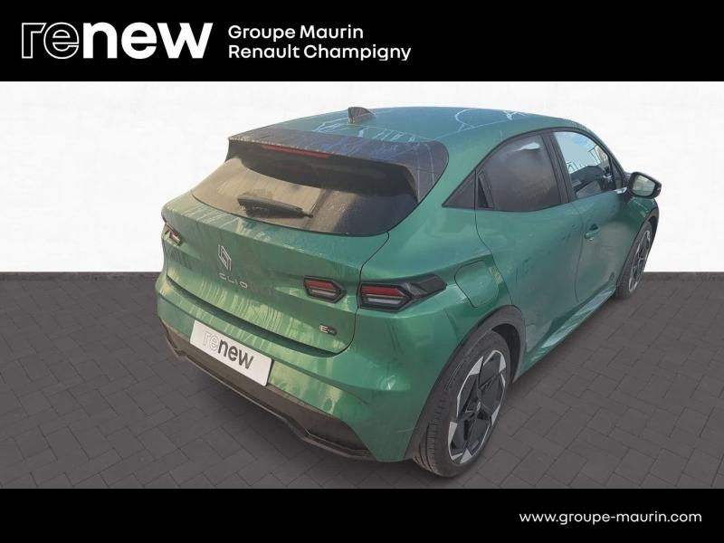 Photo 18 de l’annonce de RENAULT Clio d’occasion à vendre à CHAMPIGNY-SUR-MARNE