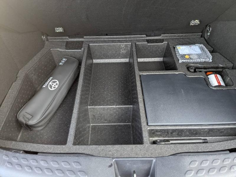 Photo 6 de l’annonce de TOYOTA C-HR d’occasion à vendre à FRÉJUS