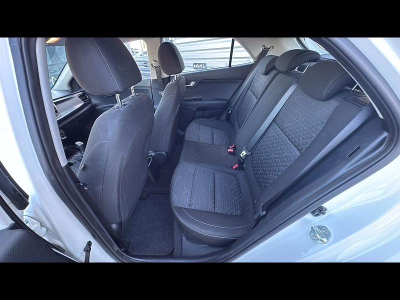 Photo 11 de l’annonce de KIA Rio d’occasion à vendre à AIX-EN-PROVENCE