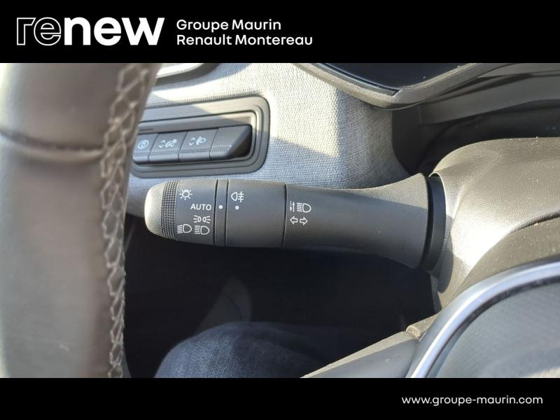 Photo 20 de l’annonce de RENAULT Clio d’occasion à vendre à VARENNES SUR SEINE