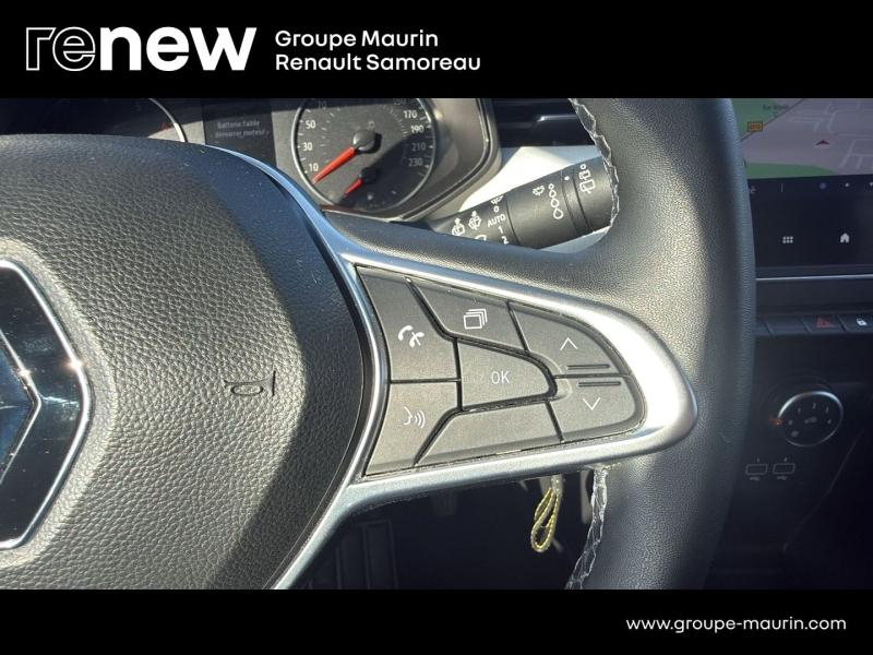 Photo 18 de l’annonce de RENAULT Clio d’occasion à vendre à SAMOREAU