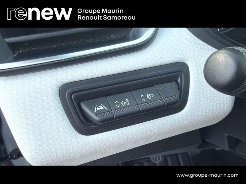 Photo 18 de l’annonce de RENAULT Clio d’occasion à vendre à SAMOREAU