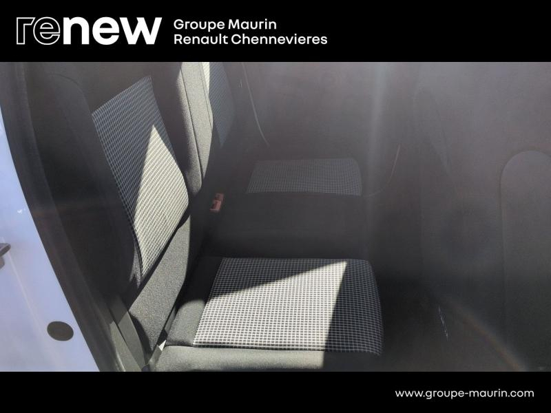 Photo 14 de l’annonce de RENAULT Twingo d’occasion à vendre à CHENNEVIÈRES-SUR-MARNE