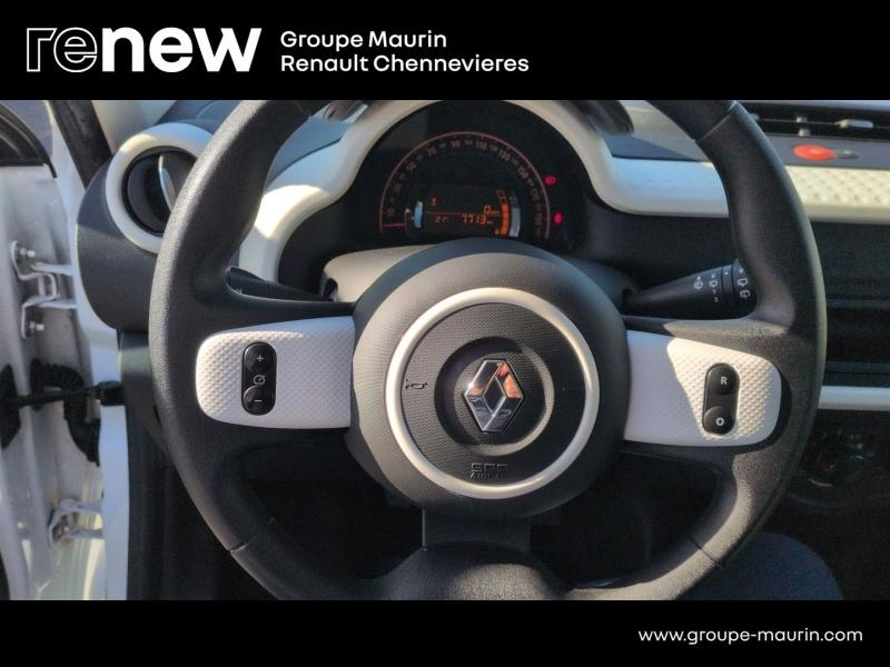 Photo 20 de l’annonce de RENAULT Twingo d’occasion à vendre à CHENNEVIÈRES-SUR-MARNE
