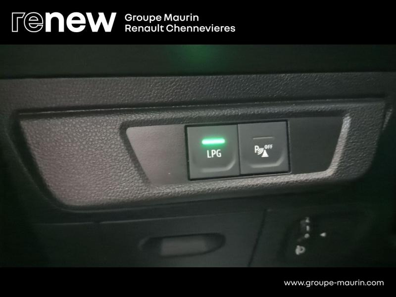 Photo 15 de l’annonce de DACIA Sandero d’occasion à vendre à CHENNEVIÈRES-SUR-MARNE