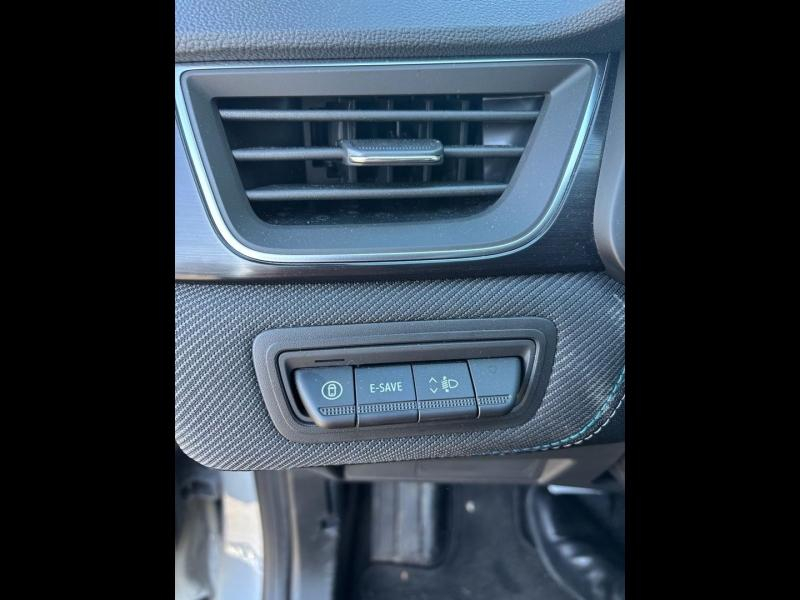 Photo 19 de l’annonce de RENAULT  d’occasion à vendre à CHENNEVIÈRES-SUR-MARNE