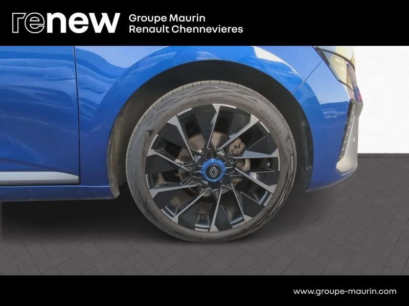 Photo 12 de l’annonce de RENAULT Clio d’occasion à vendre à CHENNEVIÈRES-SUR-MARNE