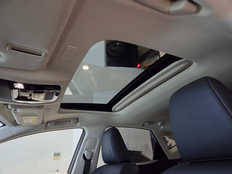 Photo 13 de l’annonce de LEXUS NX d’occasion à vendre à AUBIÈRE