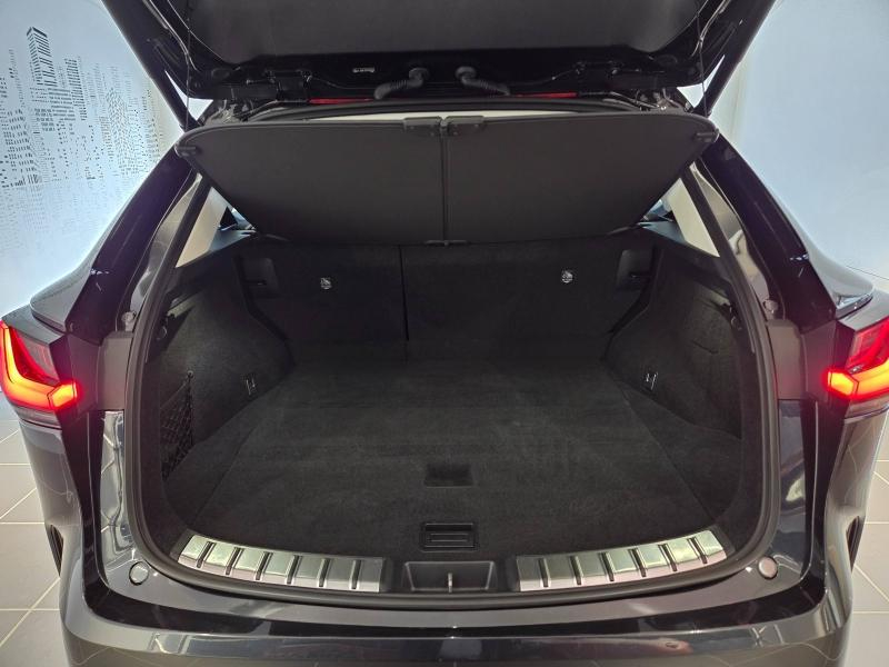 Photo 16 de l’annonce de LEXUS NX d’occasion à vendre à AUBIÈRE