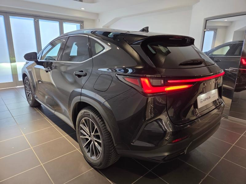 Photo 18 de l’annonce de LEXUS NX d’occasion à vendre à AUBIÈRE