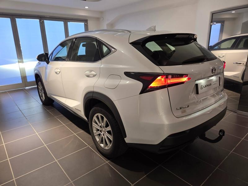 Photo 14 de l’annonce de LEXUS NX d’occasion à vendre à AUBIÈRE