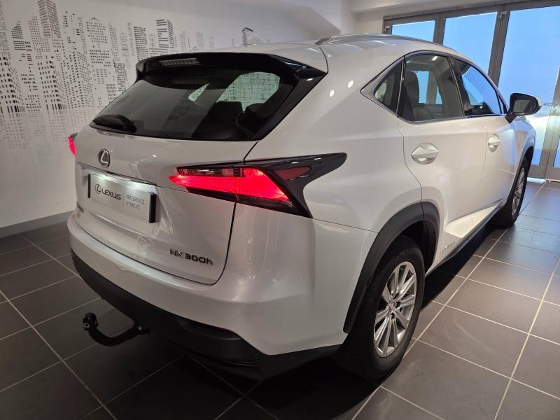 Photo 16 de l’annonce de LEXUS NX d’occasion à vendre à AUBIÈRE