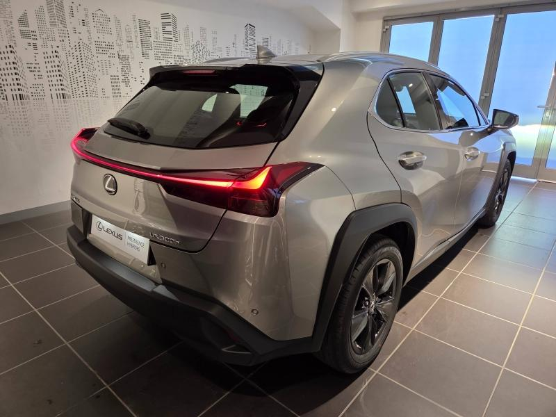 Photo 19 de l’annonce de LEXUS UX d’occasion à vendre à AUBIÈRE