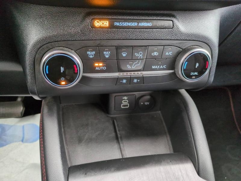 Photo 11 de l’annonce de FORD Kuga d’occasion à vendre à NÎMES