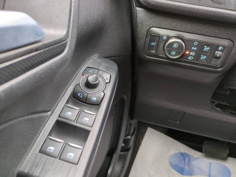 Photo 15 de l’annonce de FORD Kuga d’occasion à vendre à NÎMES