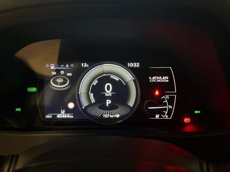 Photo 16 de l’annonce de LEXUS UX d’occasion à vendre à MONTFAVET