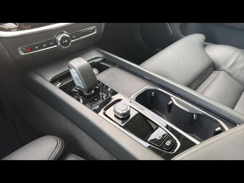 Photo 19 de l’annonce de VOLVO V60 d’occasion à vendre à TOULON