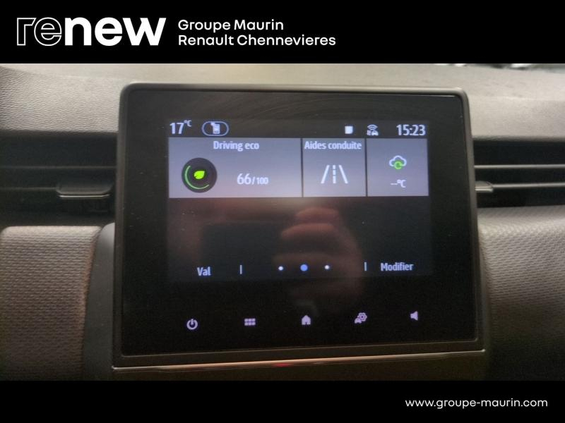 Photo 13 de l’annonce de RENAULT Clio d’occasion à vendre à CHENNEVIÈRES-SUR-MARNE