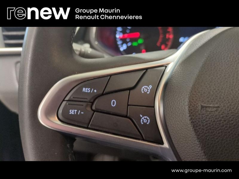 Photo 17 de l’annonce de RENAULT Clio d’occasion à vendre à CHENNEVIÈRES-SUR-MARNE