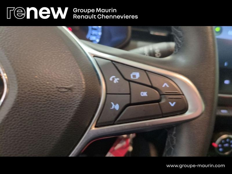 Photo 18 de l’annonce de RENAULT Clio d’occasion à vendre à CHENNEVIÈRES-SUR-MARNE