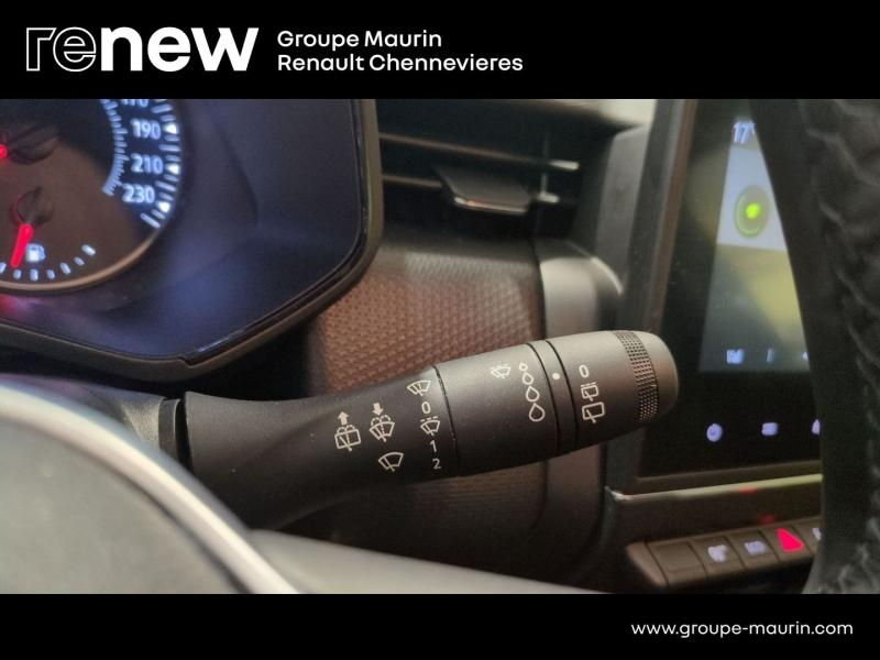 Photo 20 de l’annonce de RENAULT Clio d’occasion à vendre à CHENNEVIÈRES-SUR-MARNE