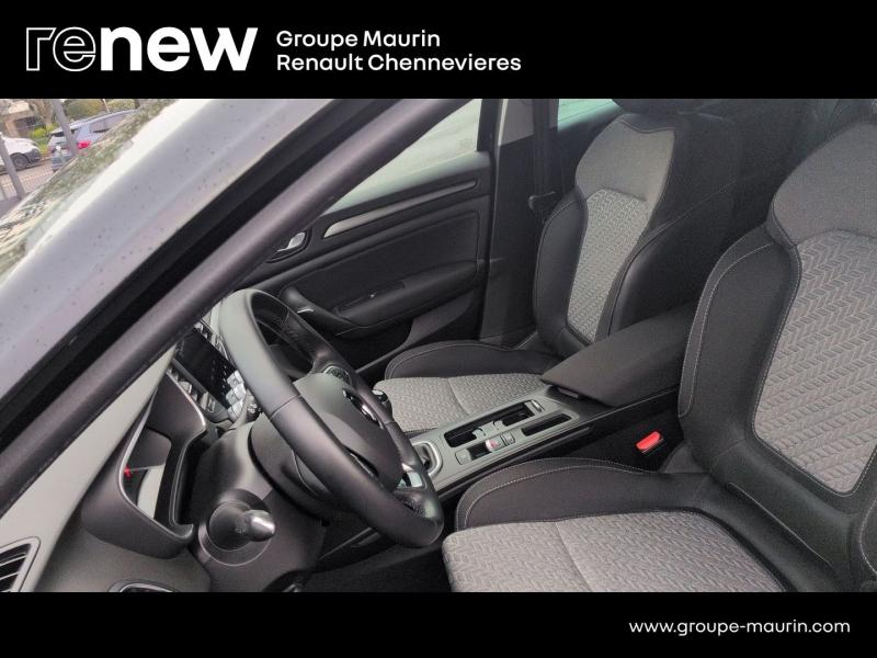 Photo 14 de l’annonce de RENAULT Megane d’occasion à vendre à CHENNEVIÈRES-SUR-MARNE