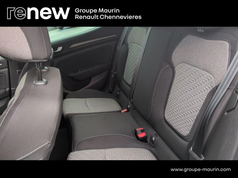 Photo 15 de l’annonce de RENAULT Megane d’occasion à vendre à CHENNEVIÈRES-SUR-MARNE