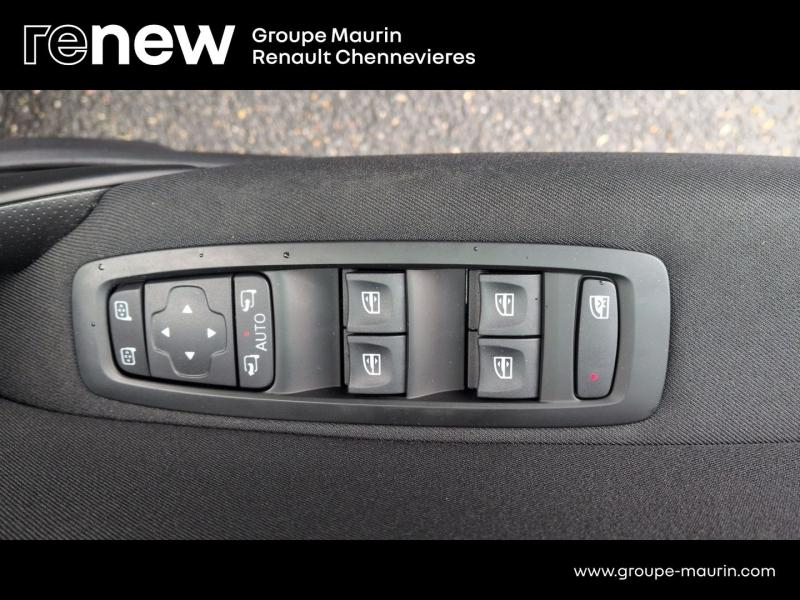 Photo 17 de l’annonce de RENAULT Megane d’occasion à vendre à CHENNEVIÈRES-SUR-MARNE