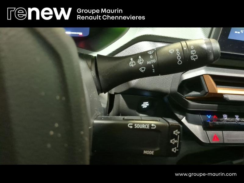 Photo 18 de l’annonce de DACIA  d’occasion à vendre à CHENNEVIÈRES-SUR-MARNE