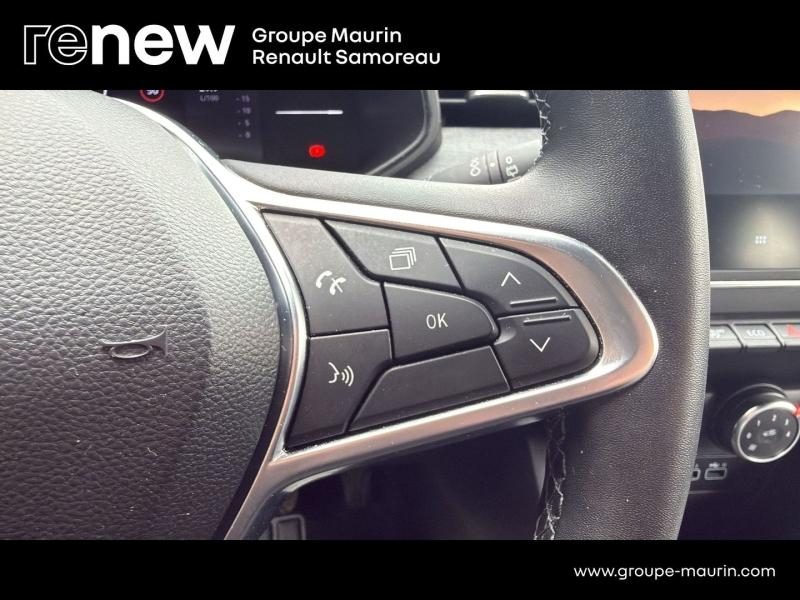 Photo 19 de l’annonce de RENAULT Clio d’occasion à vendre à SAMOREAU