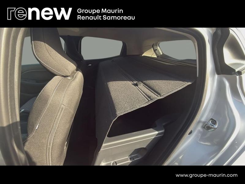 Photo 12 de l’annonce de RENAULT Clio d’occasion à vendre à SAMOREAU