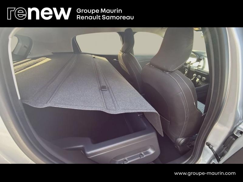 Photo 13 de l’annonce de RENAULT Clio d’occasion à vendre à SAMOREAU