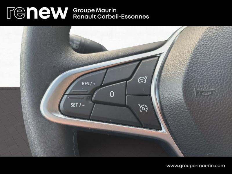 Photo 20 de l’annonce de RENAULT Clio d’occasion à vendre à CORBEIL-ESSONNES