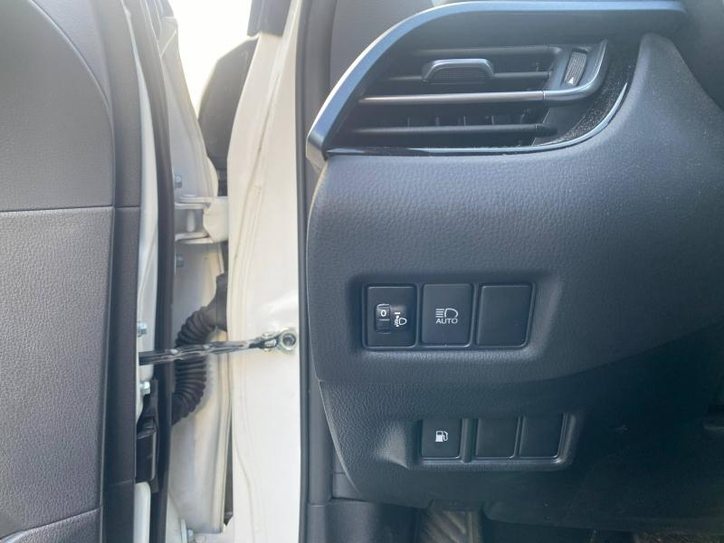 Photo 19 de l’annonce de TOYOTA C-HR d’occasion à vendre à AUBIÈRE