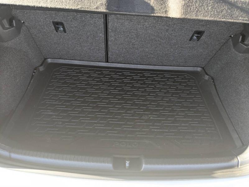 Photo 14 de l’annonce de VOLKSWAGEN Polo d’occasion à vendre à PAYS DE GEX