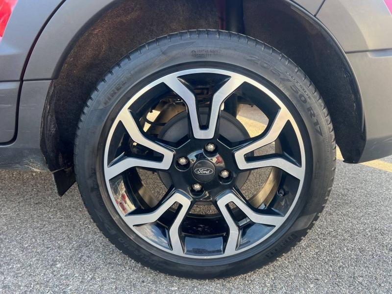 Photo 15 de l’annonce de FORD EcoSport d’occasion à vendre à TOULON