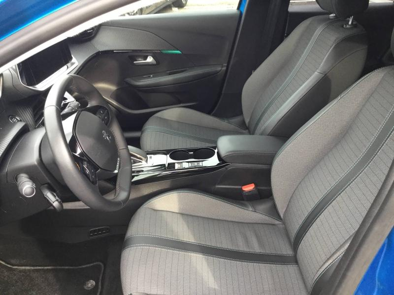 Photo 12 de l’annonce de PEUGEOT 208 d’occasion à vendre à AVIGNON