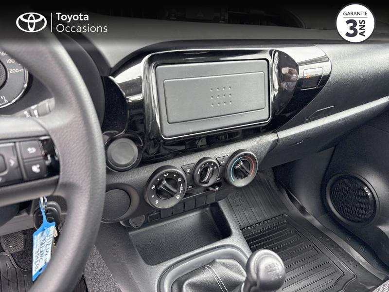 Photo 15 de l’annonce de TOYOTA Hilux VUL d’occasion à vendre à MONTFAVET