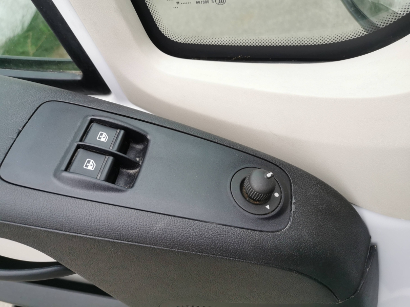 Photo 14 de l’annonce de FIAT Ducato CCb VUL d’occasion à vendre à VITROLLES