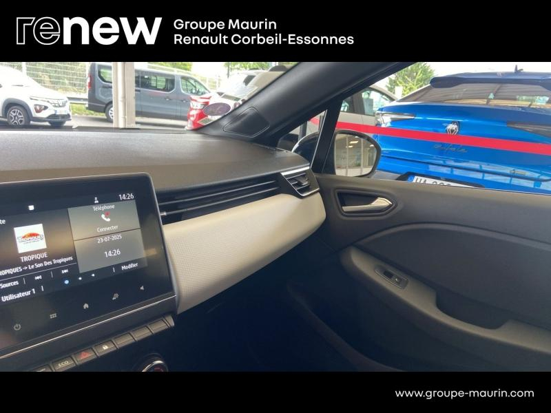 Photo 17 de l’annonce de RENAULT Clio d’occasion à vendre à CORBEIL-ESSONNES