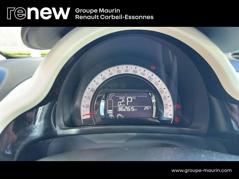Photo 16 de l’annonce de RENAULT Twingo d’occasion à vendre à CORBEIL-ESSONNES