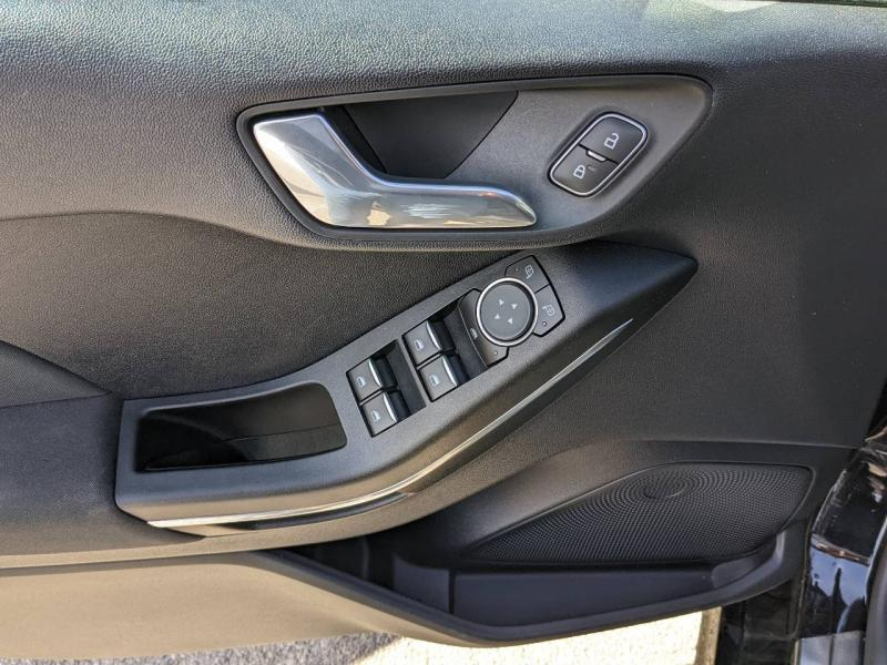 Photo 12 de l’annonce de FORD Fiesta d’occasion à vendre à MANOSQUE