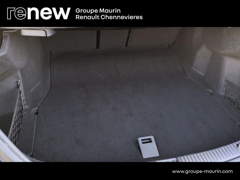 Photo 14 de l’annonce de MERCEDES-BENZ Classe C d’occasion à vendre à CHENNEVIÈRES-SUR-MARNE