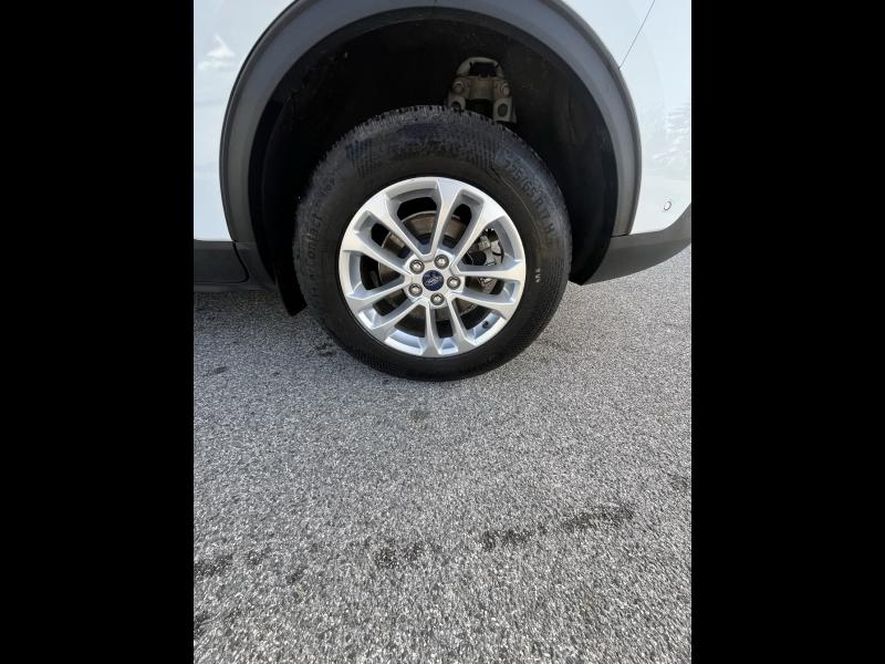 Photo 10 de l’annonce de FORD Kuga d’occasion à vendre à BRIGNOLES