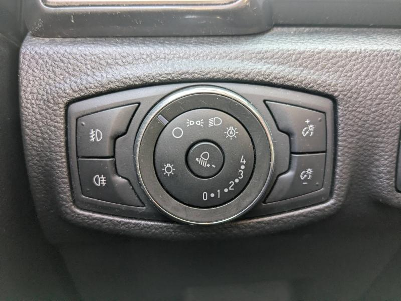 Photo 19 de l’annonce de FORD Ranger VUL d’occasion à vendre à DRAGUIGNAN