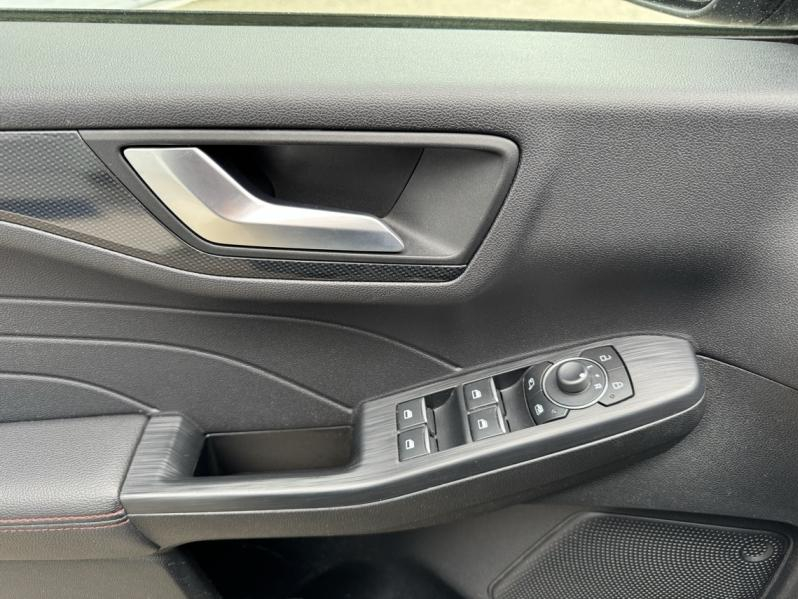 Photo 11 de l’annonce de FORD Kuga d’occasion à vendre à NARBONNE