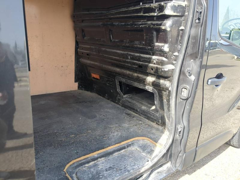 Photo 15 de l’annonce de OPEL Vivaro Fg VUL d’occasion à vendre à ARLES