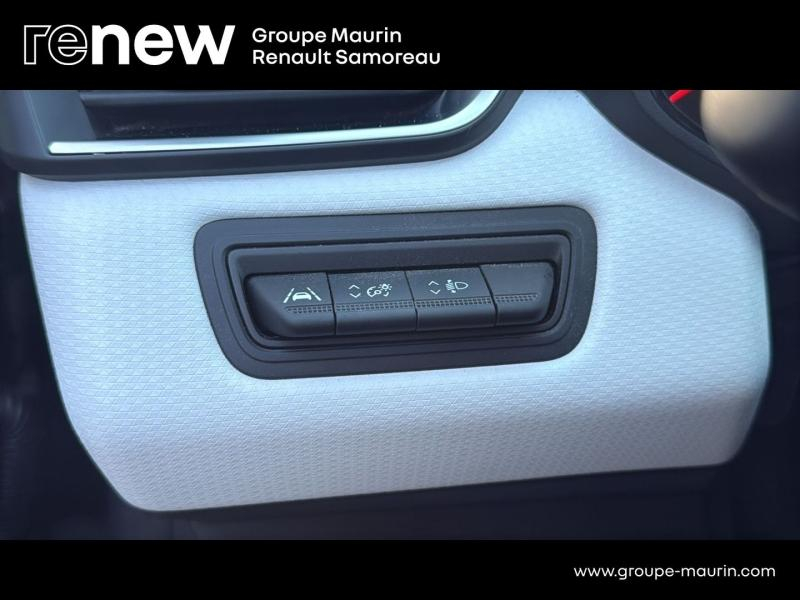 Photo 18 de l’annonce de RENAULT Clio d’occasion à vendre à SAMOREAU