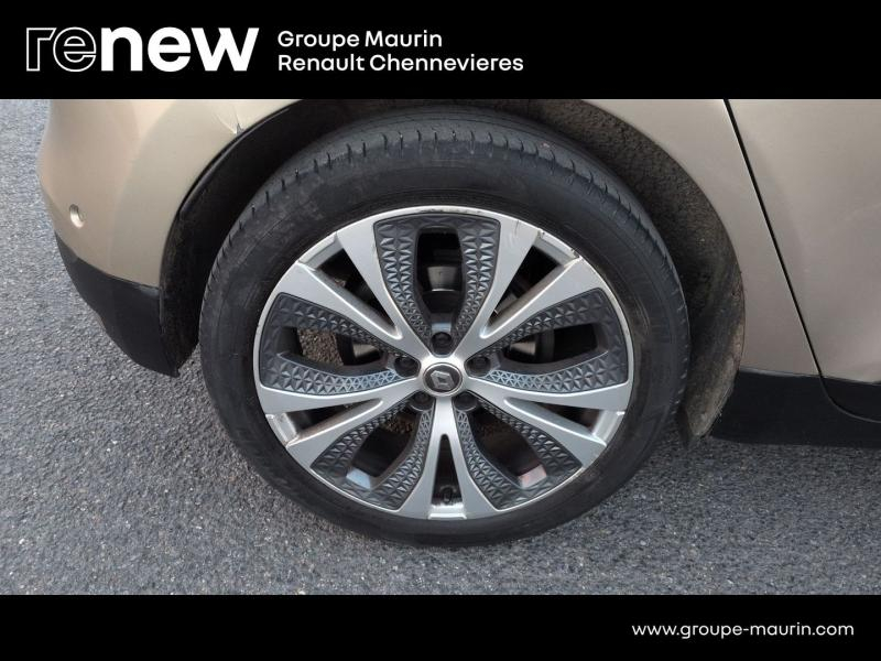 Photo 12 de l’annonce de RENAULT Scenic d’occasion à vendre à CHENNEVIÈRES-SUR-MARNE